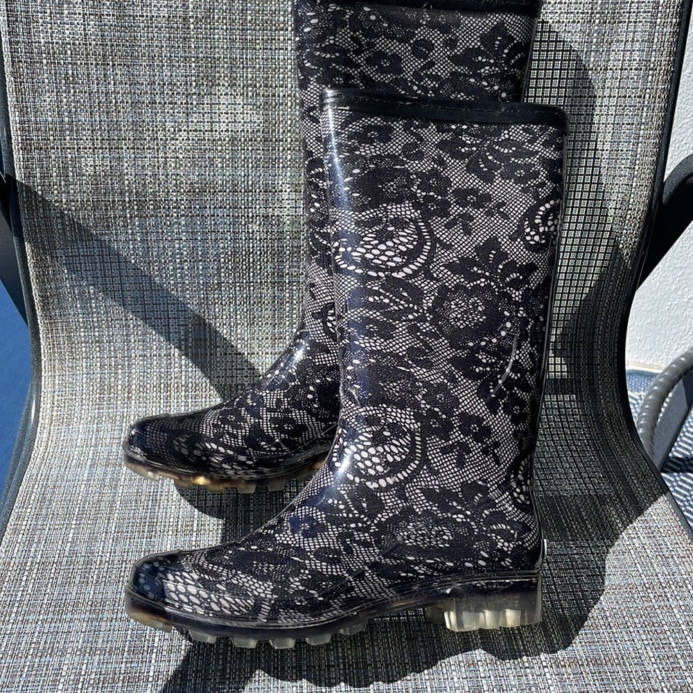 Bootsi Tootsi Lacy Rain Boots